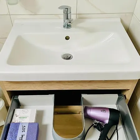 Ayni Apartament *
