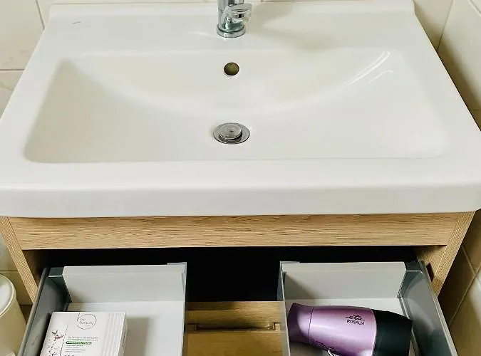 Ayni Appartement *